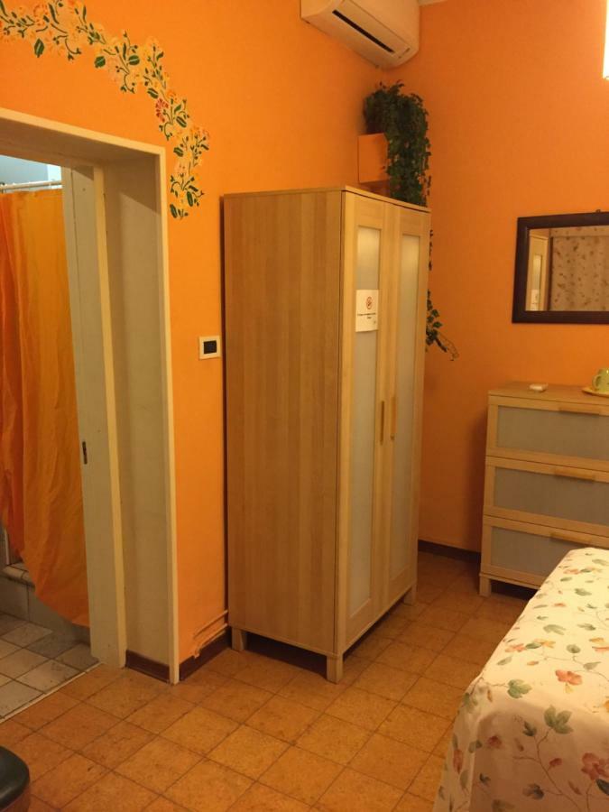 Corte Posta B&B - Parcheggio E Bagno In Camera 만토바 외부 사진