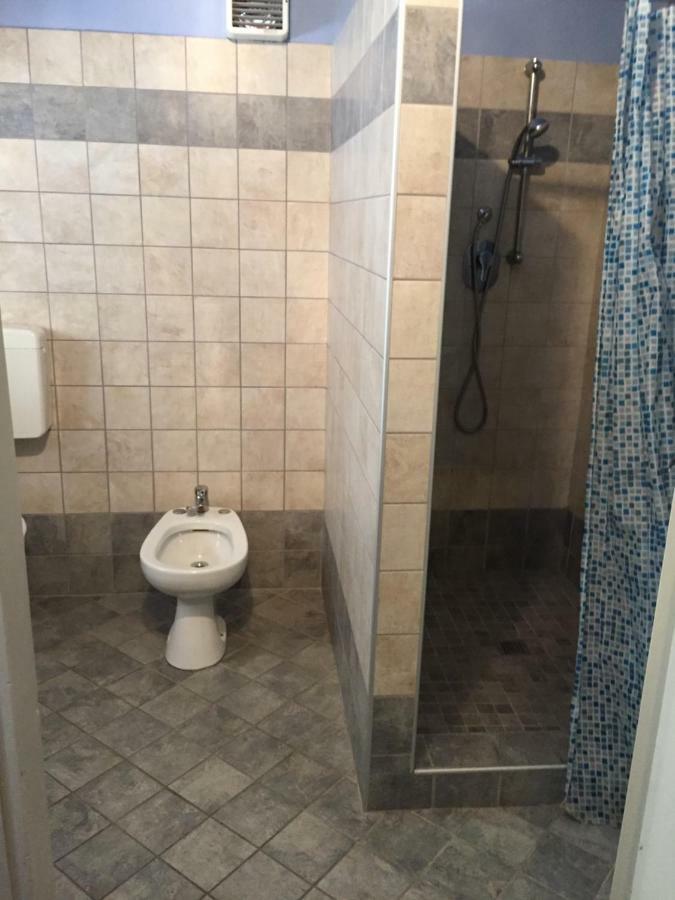 Corte Posta B&B - Parcheggio E Bagno In Camera 만토바 외부 사진